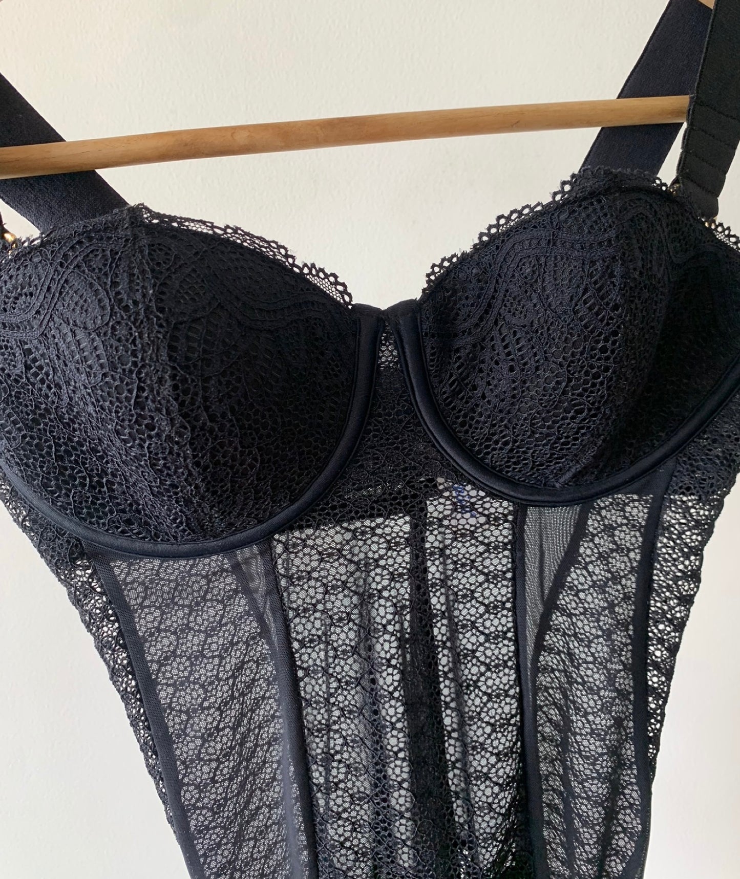 Body de encaje LEONISA