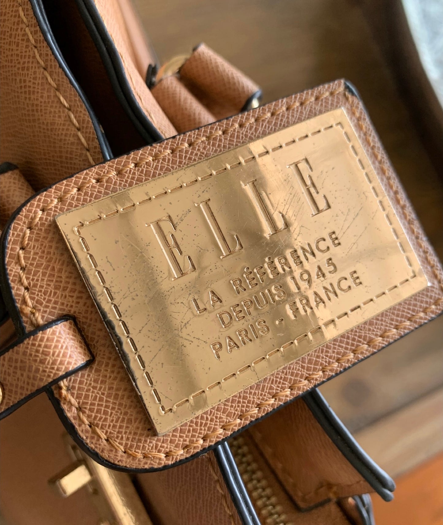 Cartera camel ELLE