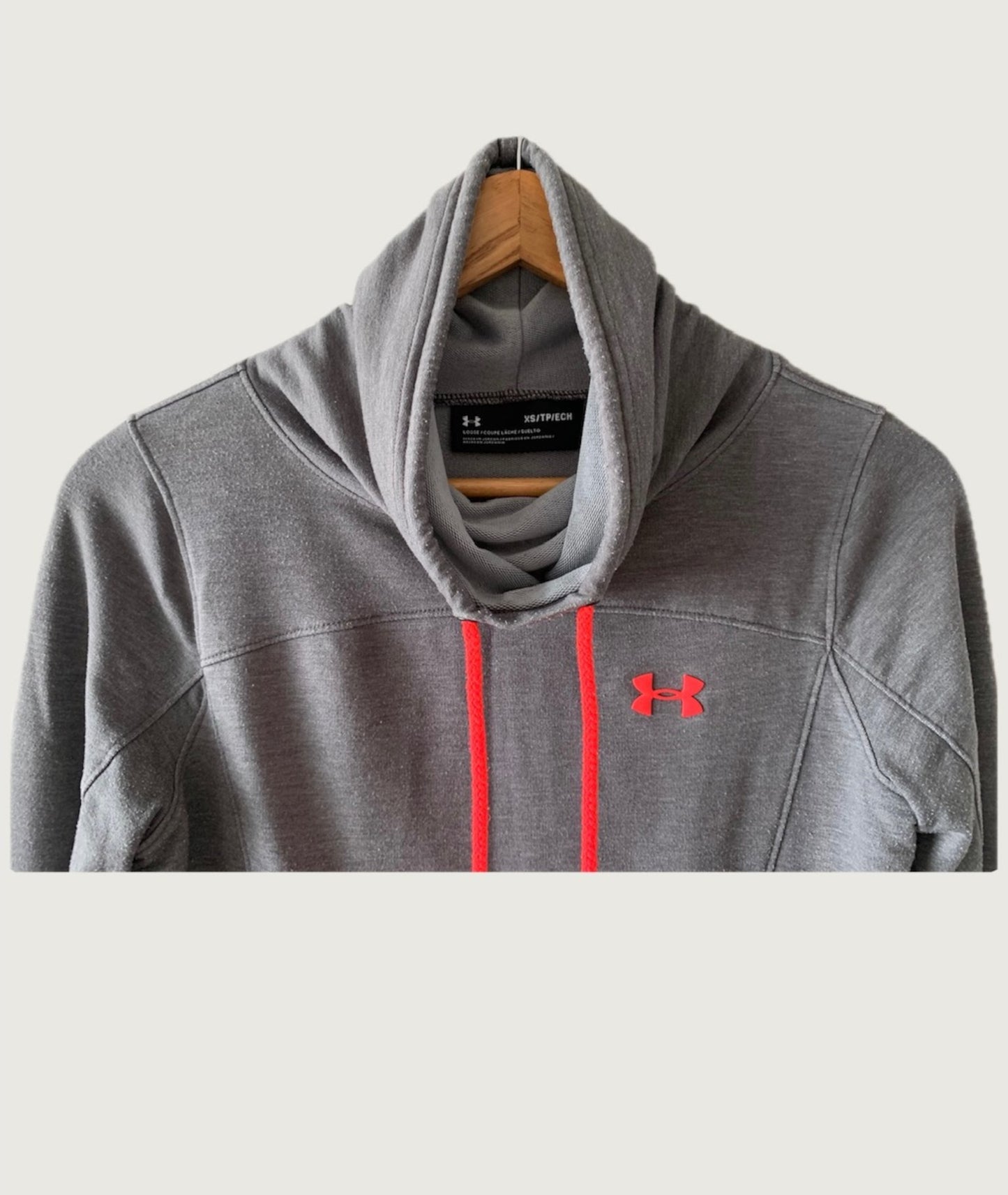 Polera deportiva UNDER ARMOUR