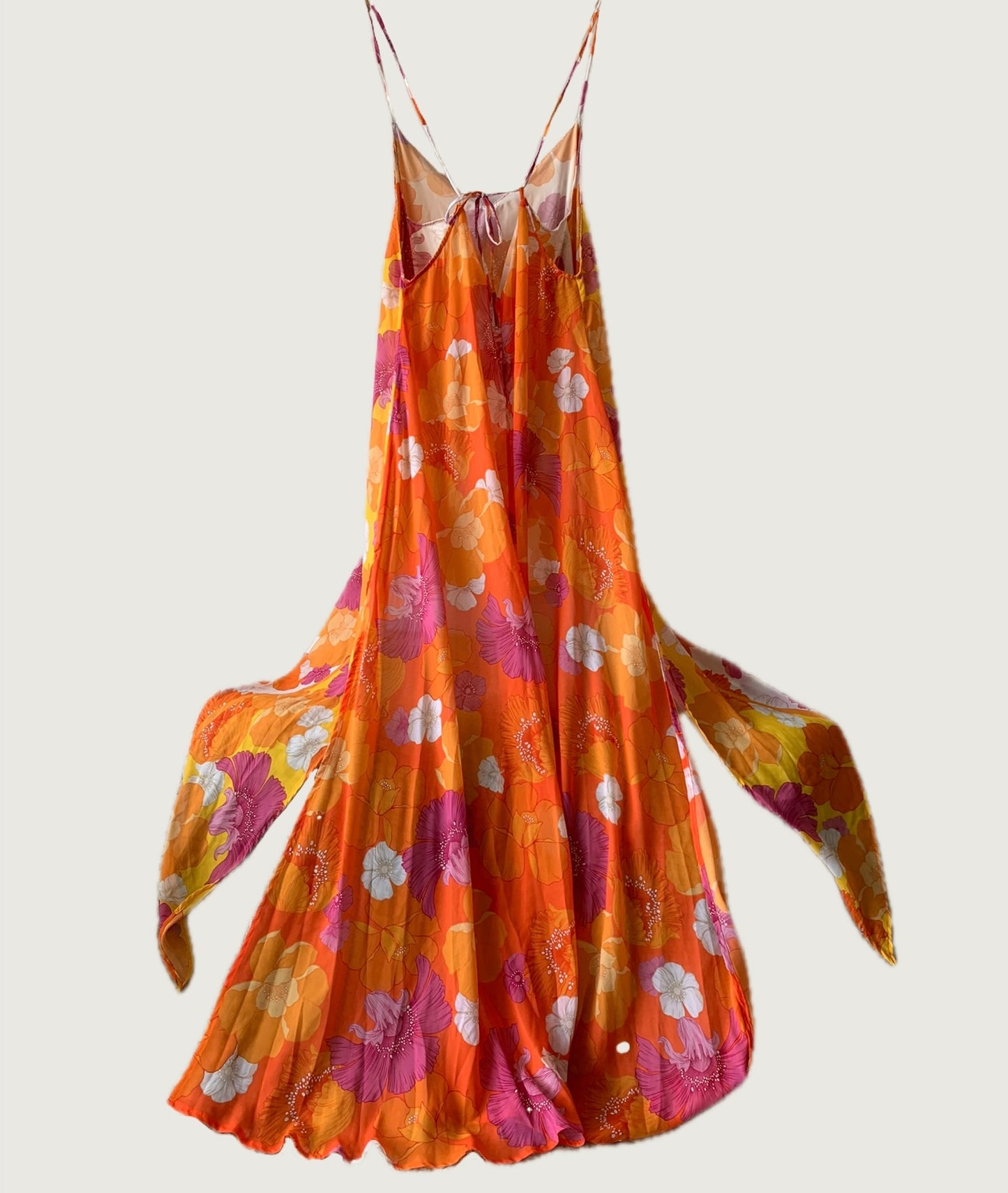 Vestido floreado con base