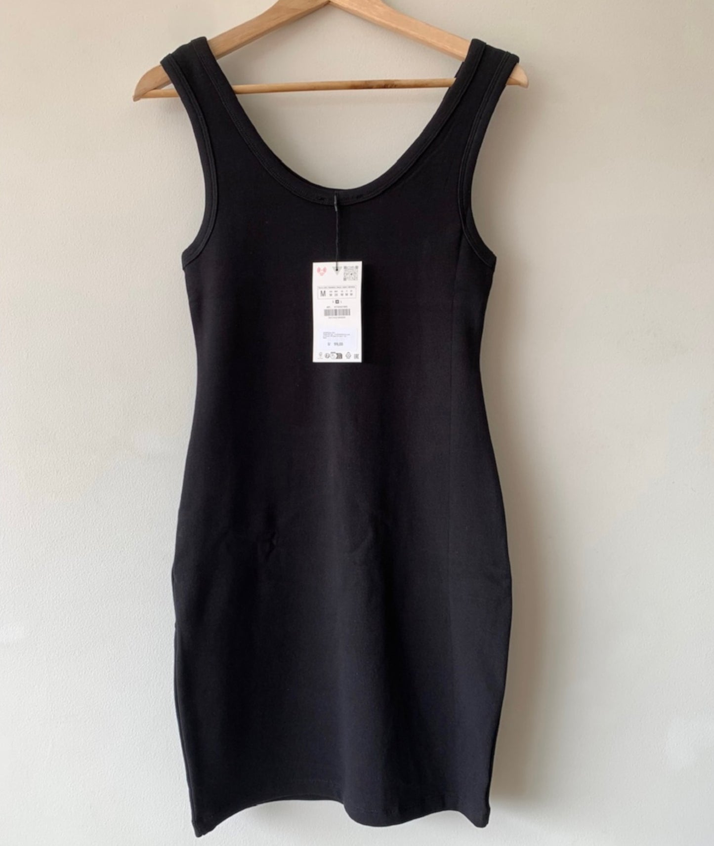 Vestido mini básico negro
