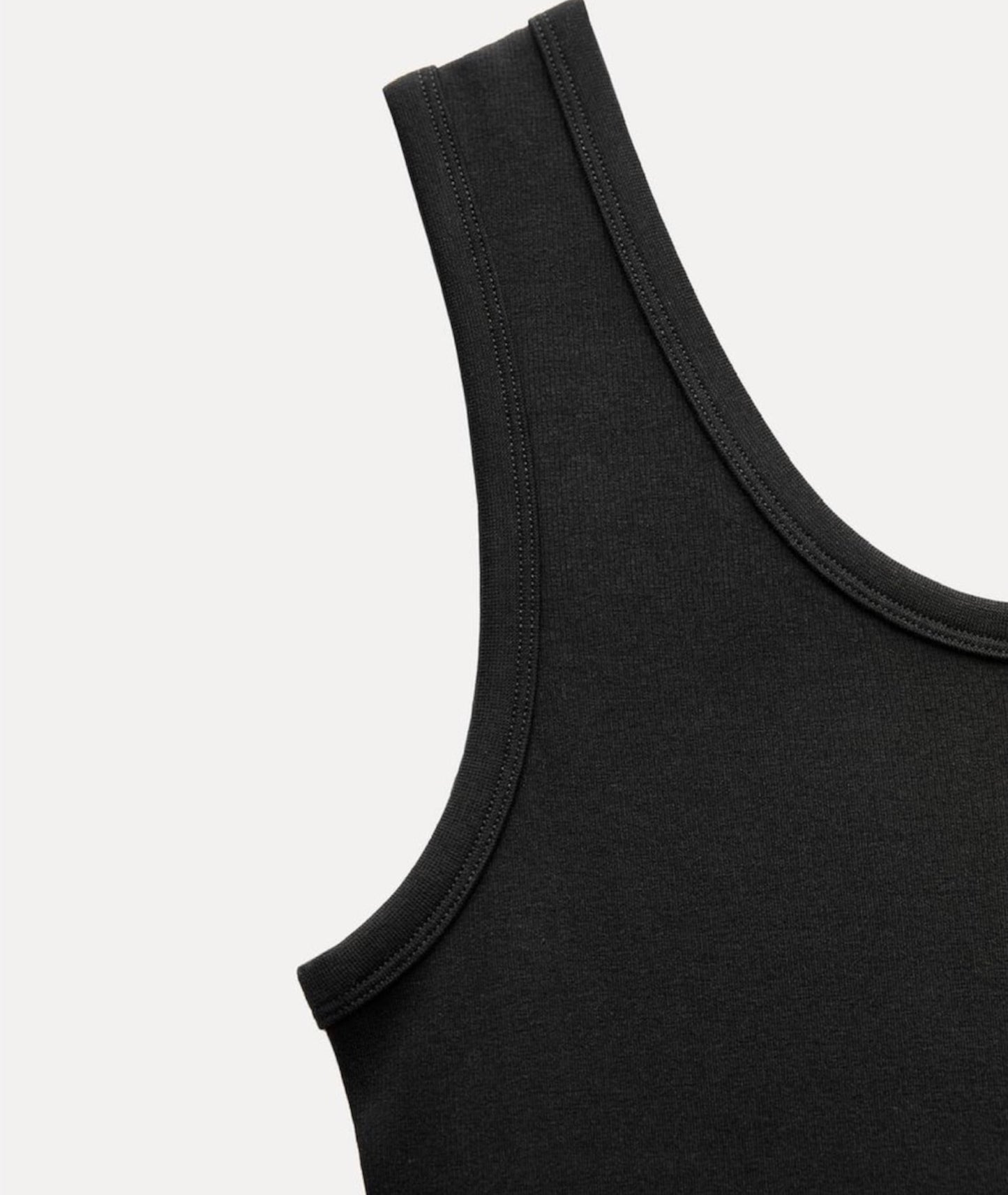 Vestido mini básico negro