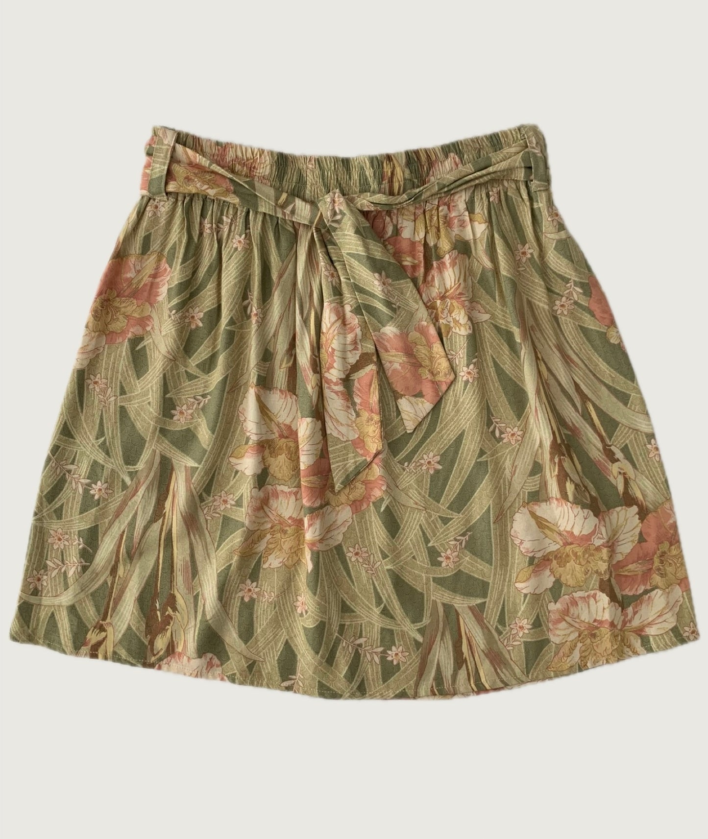 Falda floral con lazo