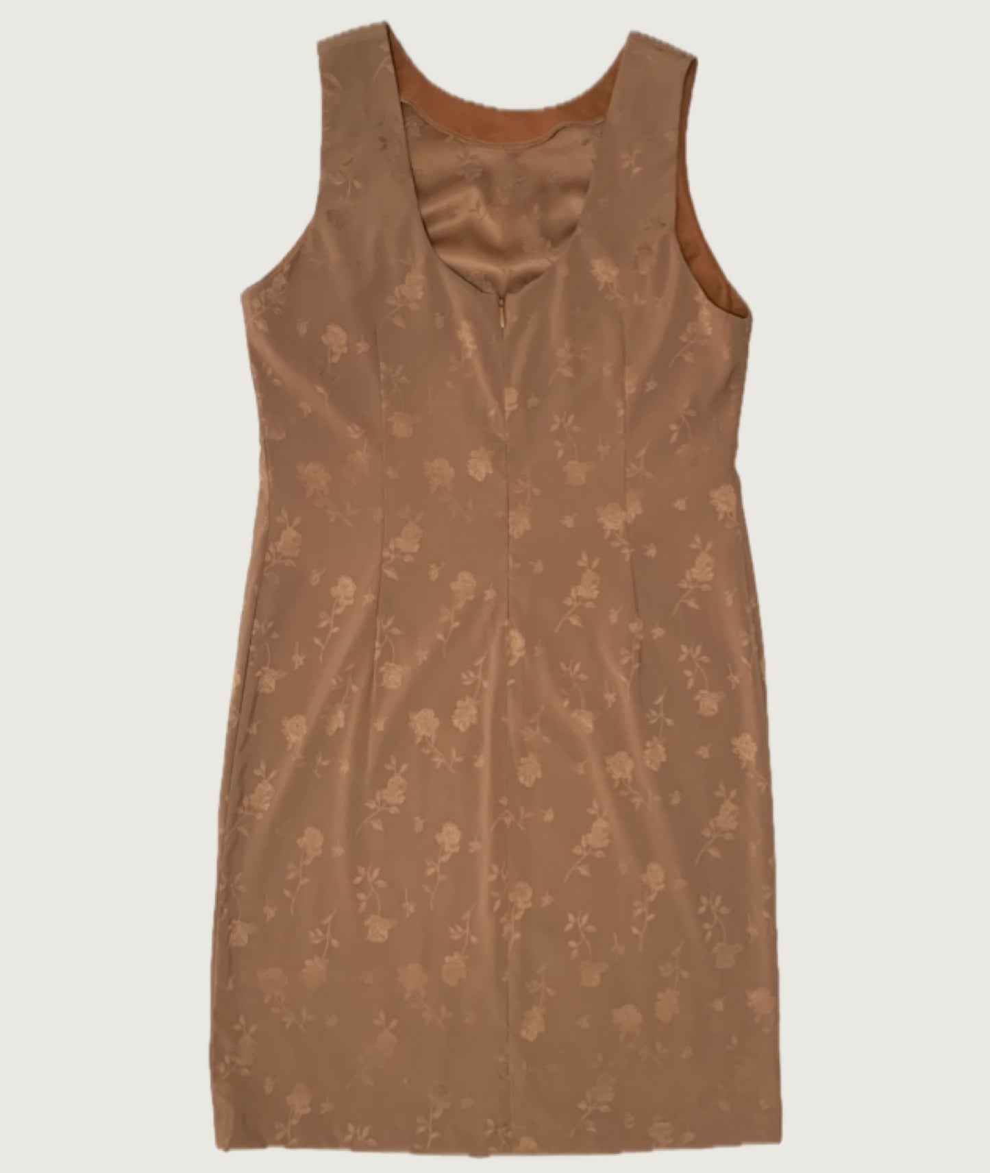 Vestido con bordado de rosas