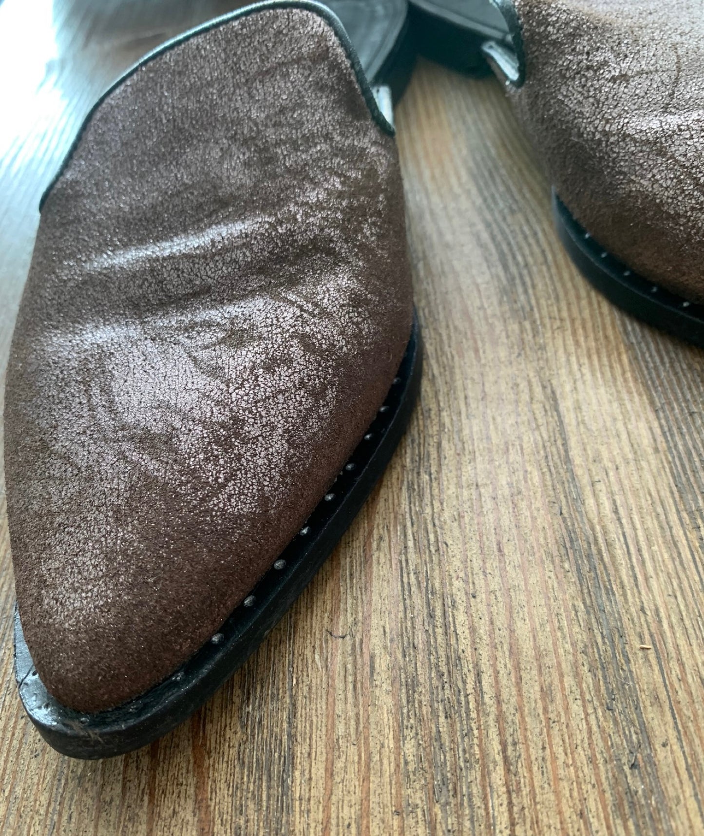 Slippers BASEMENT