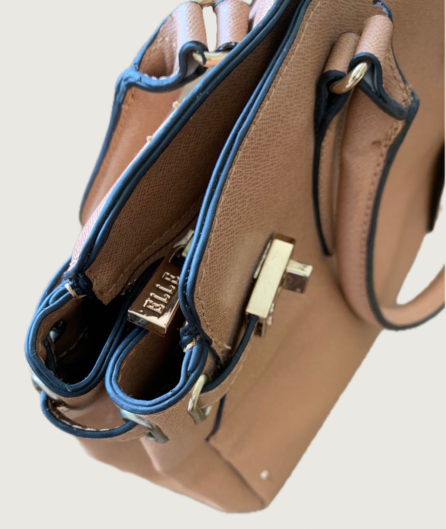 Cartera camel ELLE