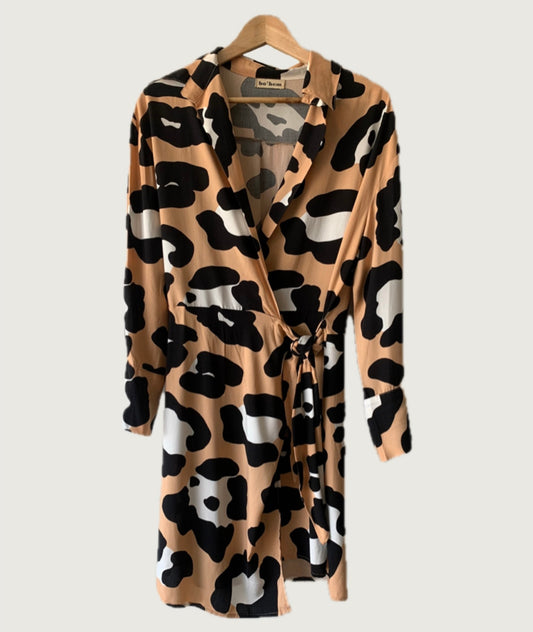 Vestido camisero envolvente