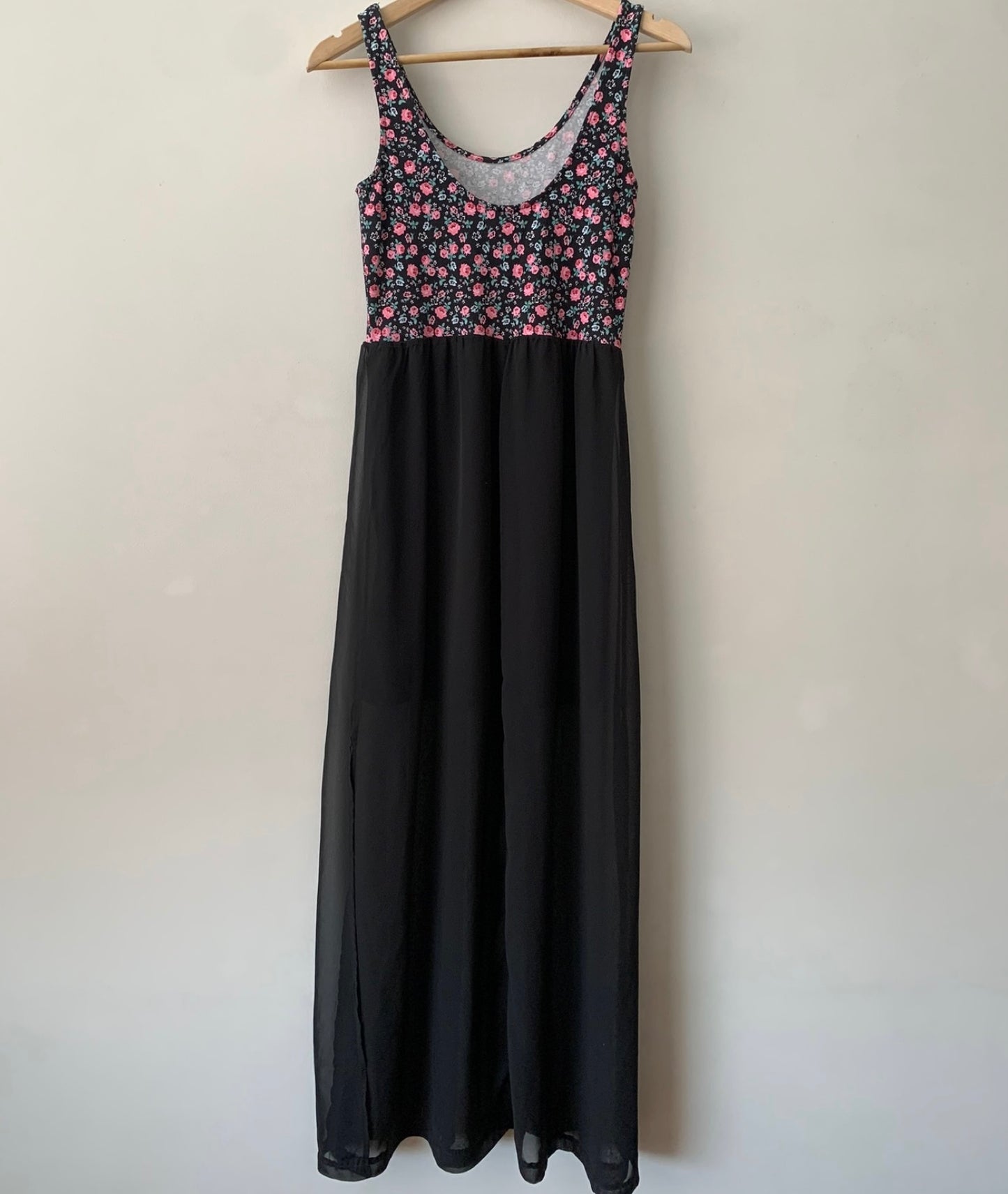 Vestido floral con base corta H&M