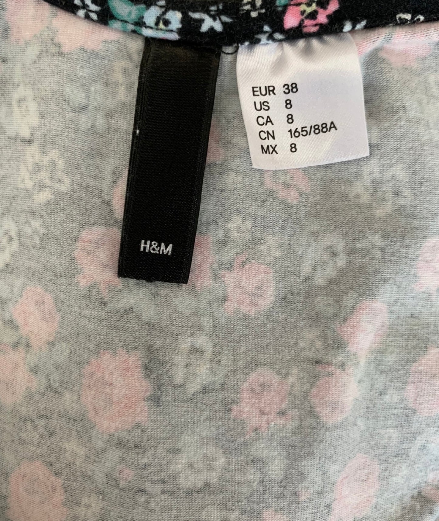 Vestido floral con base corta H&M